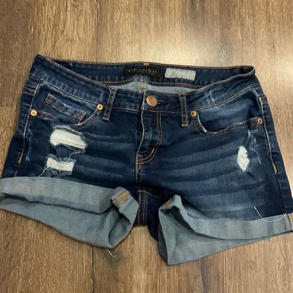 Aeropostale Pants - Aeropostale MIDI Jean shorts